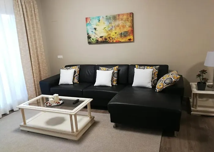 Gran 6 Personas En * Фуэнхирола